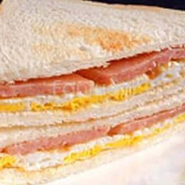 Ham & Egg Sandwich — 火腿雞蛋三文治