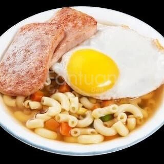 Spam & Egg on Vermicelli in Soup — 午餐肉雞蛋湯米粉