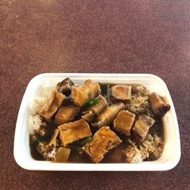 Deep-Fried Tofu & Fish Fillet on Rice — 豆腐斑腩飯